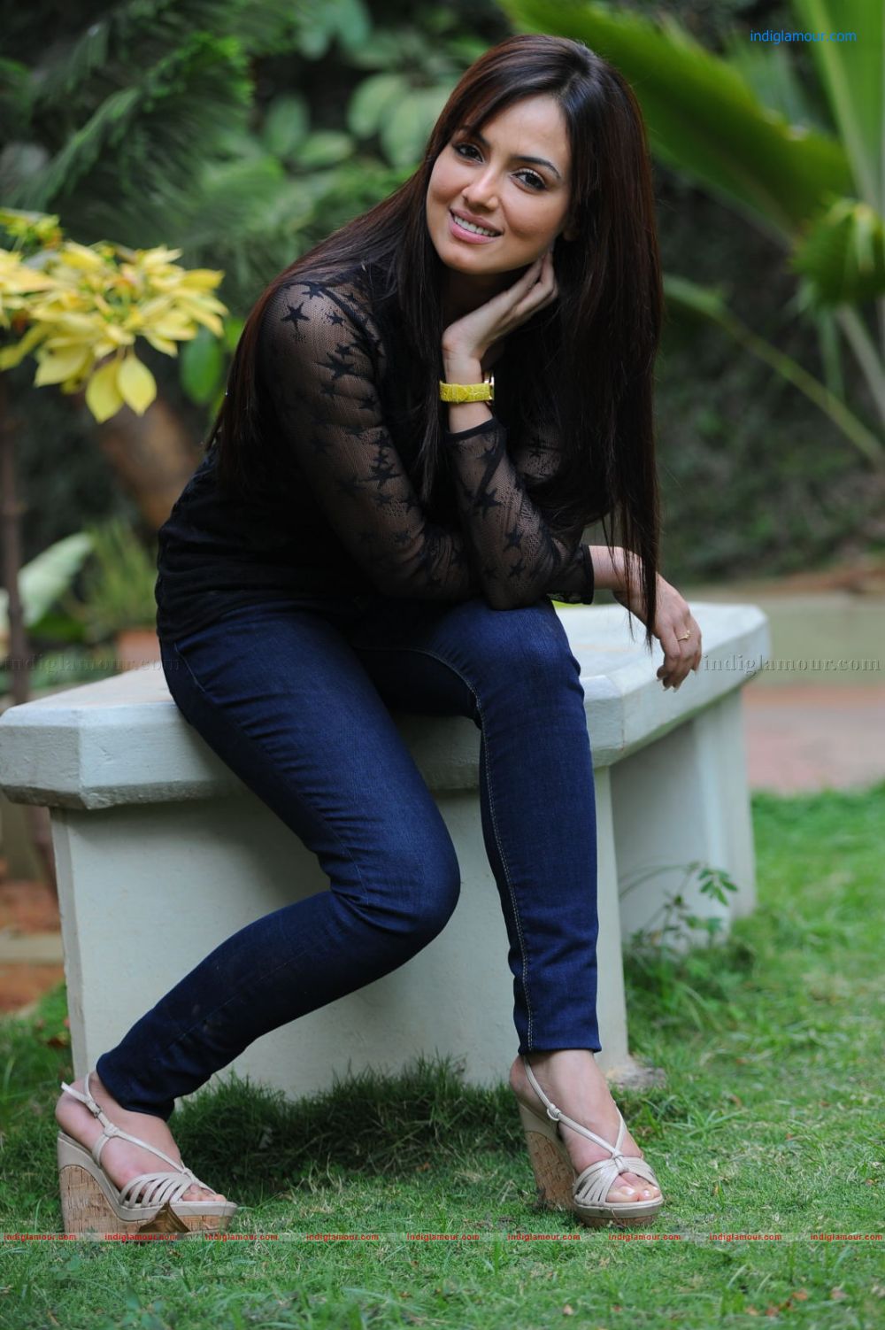 Sana Khan Actress hd photo