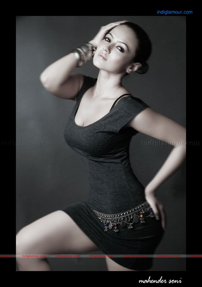 Sana Khan Actress hd photo