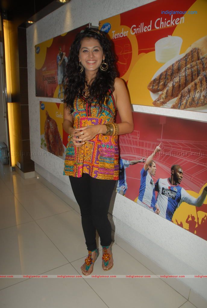 Tapsee Actress hd photo