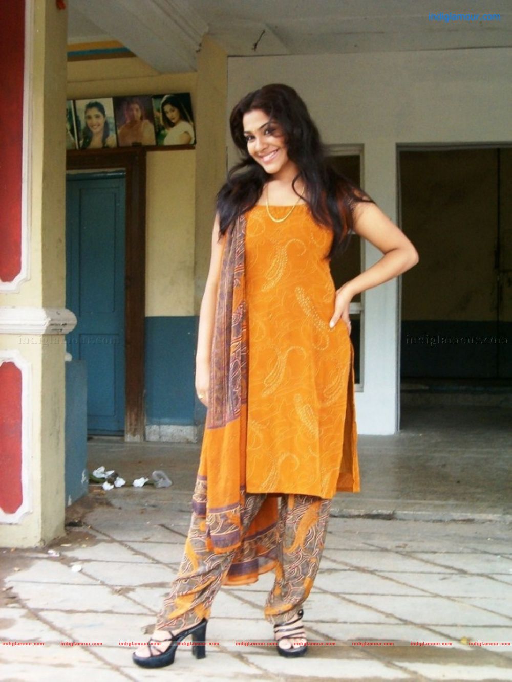 Sandhya Actress hd photo
