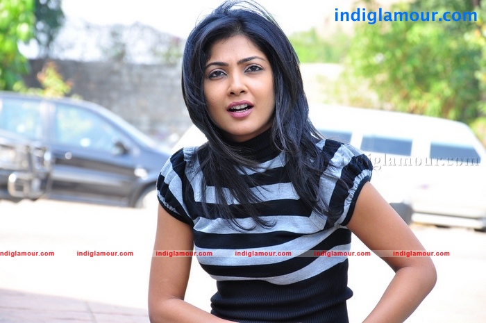 Kamalinee Mukherjee Actress hd photo