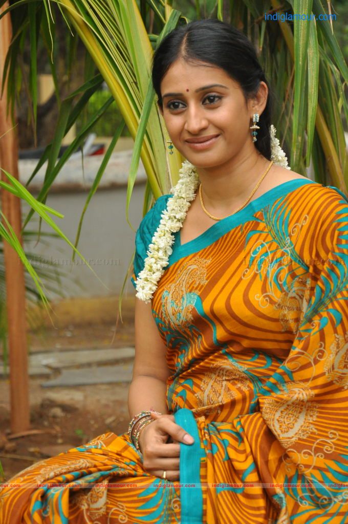 Meena Actress hd photo