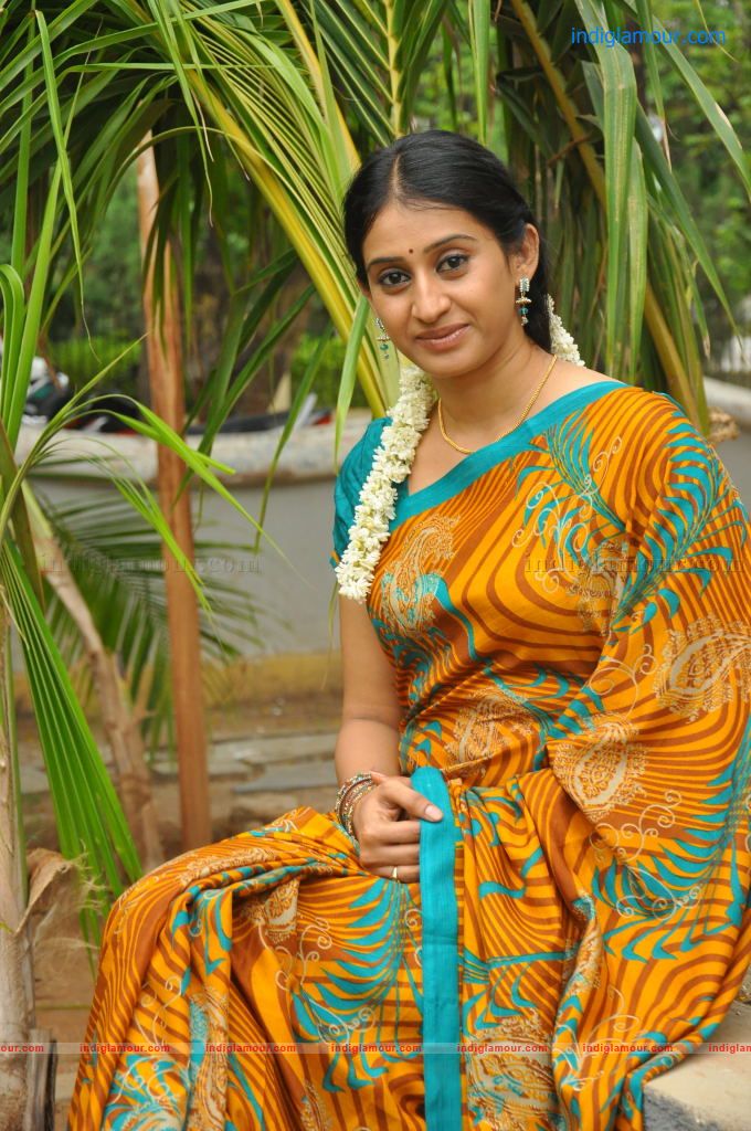Meena Actress hd photo
