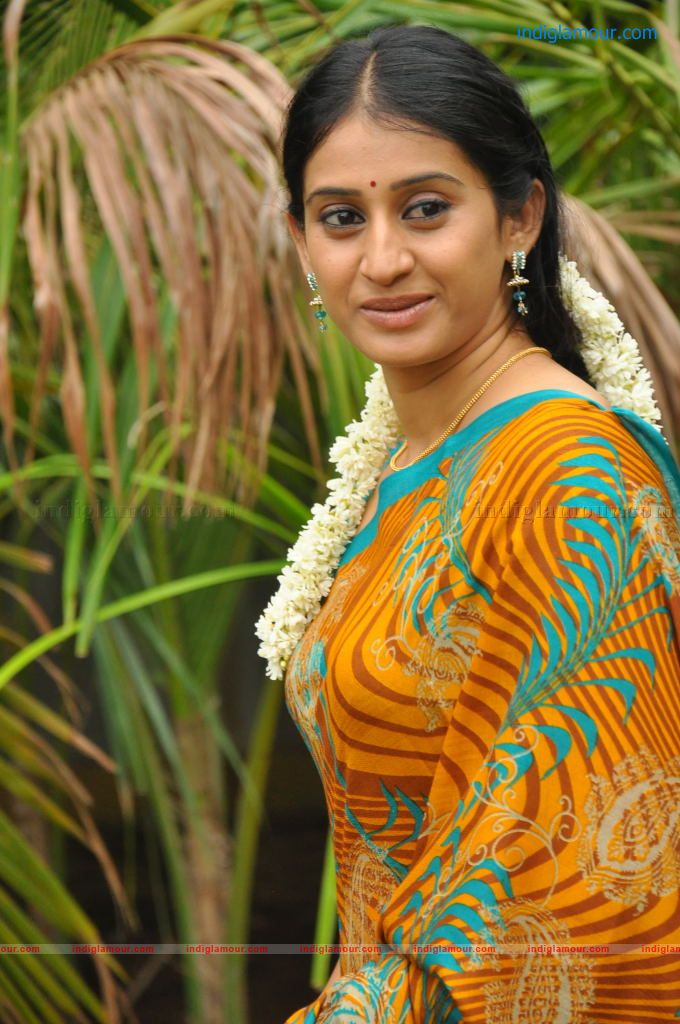 Meena Actress hd photo