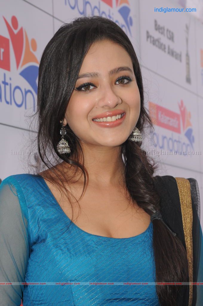 Madalasa Sharma Actress hd photo