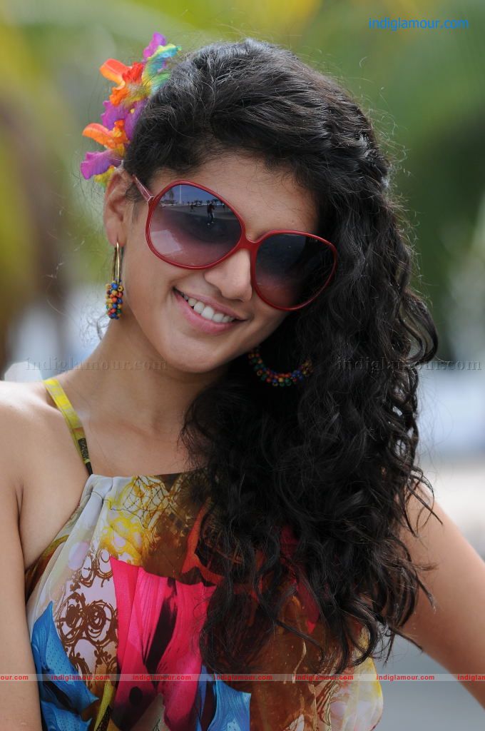 Tapsee Actress hd photo