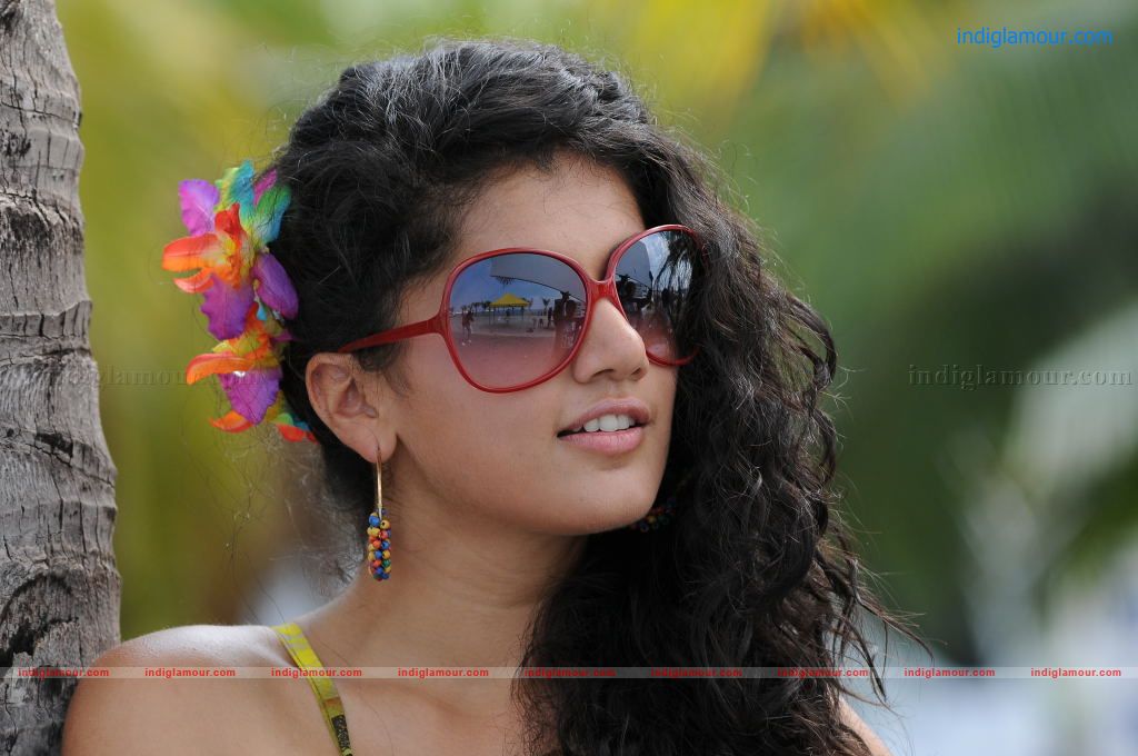 Tapsee Actress hd photo