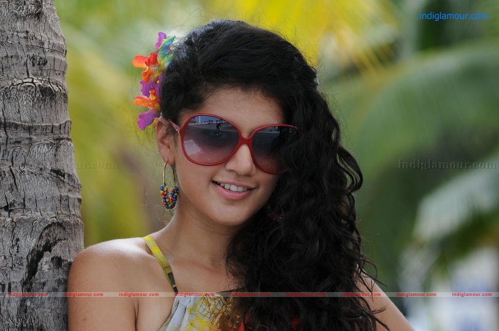 Tapsee Actress hd photo