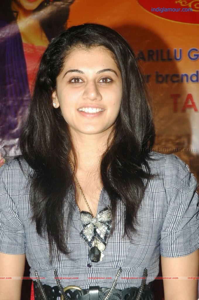 Tapsee Actress hd photo