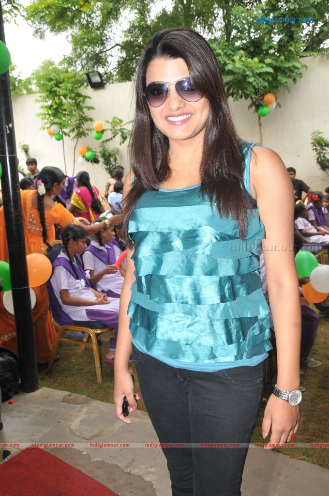 Tashu Kaushik Actress hd photo