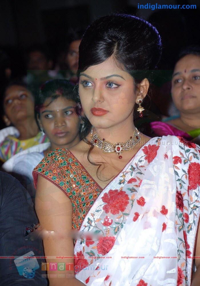 Monal Gajjar Actress hd photo