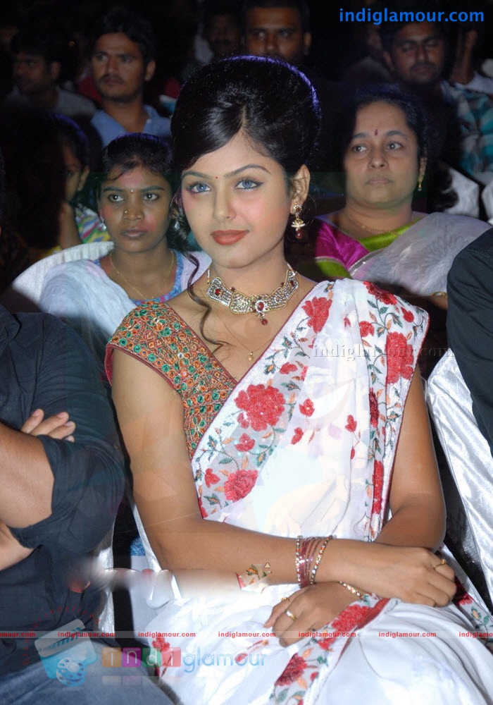 Monal Gajjar Actress hd photo