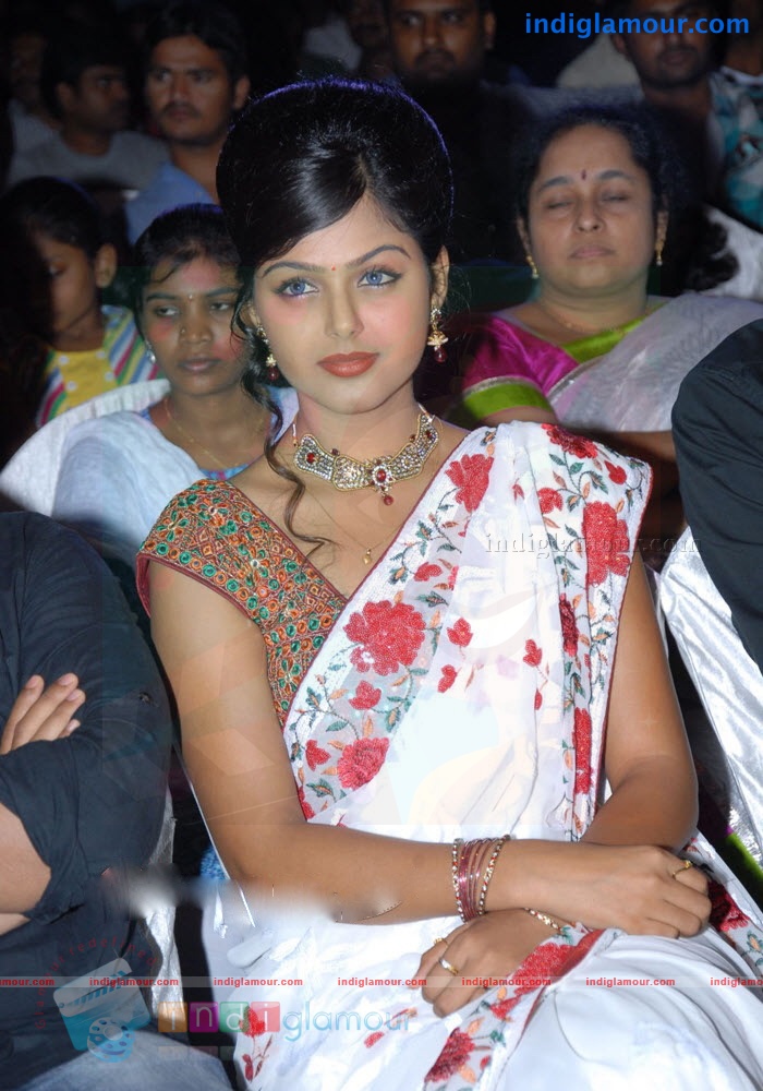 Monal Gajjar Actress hd photo