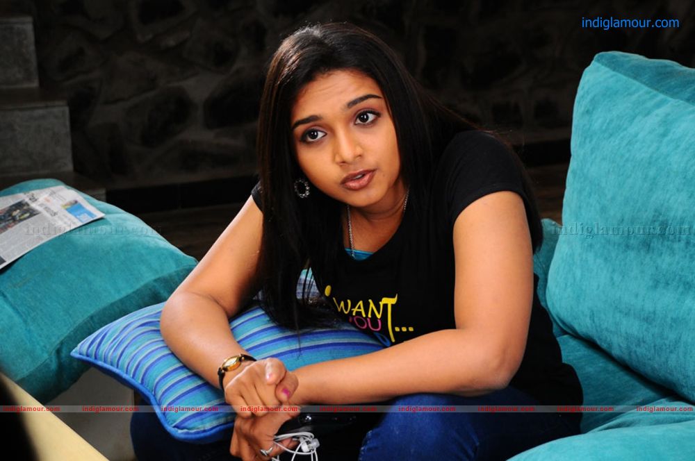 Deepti Nambiar Actress hd photo