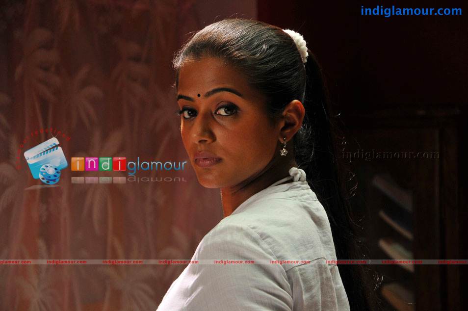 Priyamani Actress hd photo