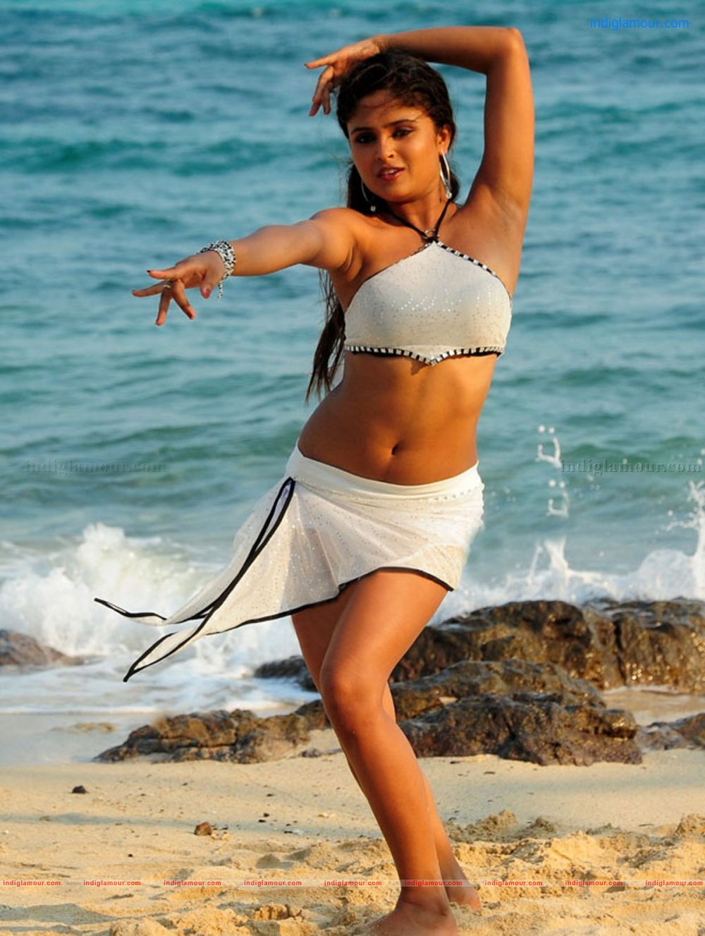 Varsha Actress hd photo