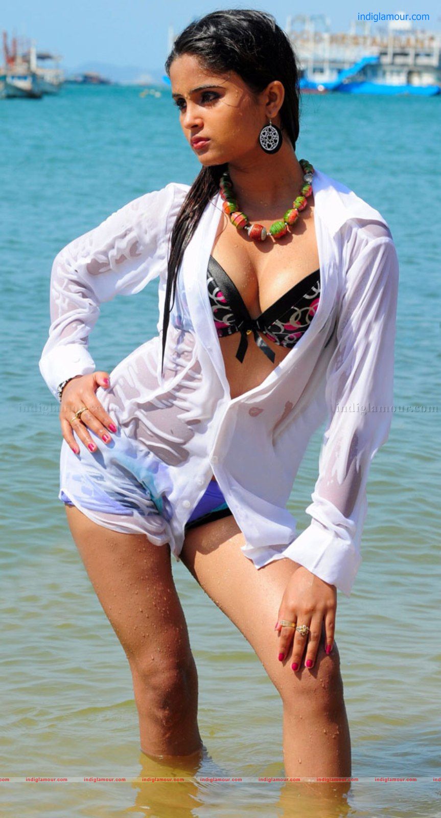 Varsha Actress hd photo
