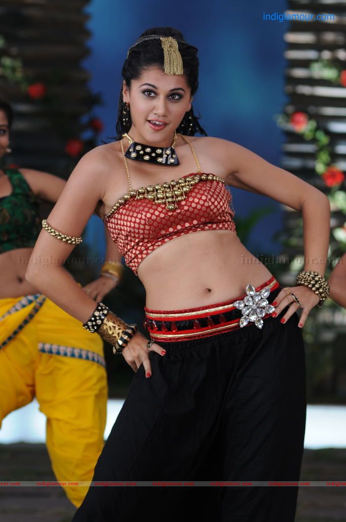 Tapsee Actress hd photo
