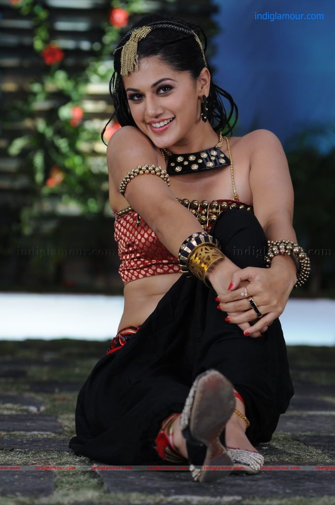 Tapsee Actress hd photo