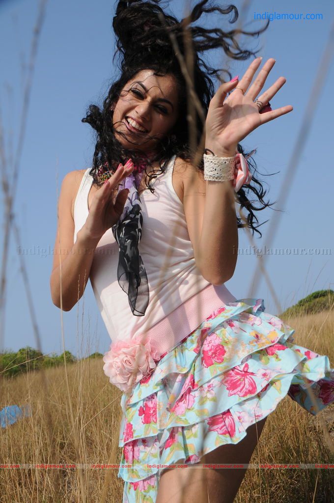 Tapsee Actress hd photo
