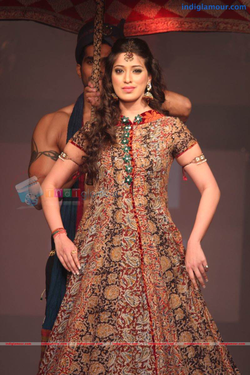 Lakshmi Rai Actress hd photo
