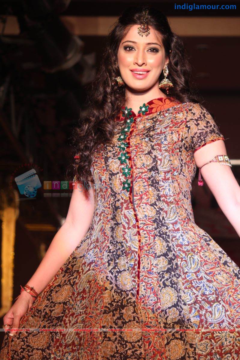 Lakshmi Rai Actress hd photo