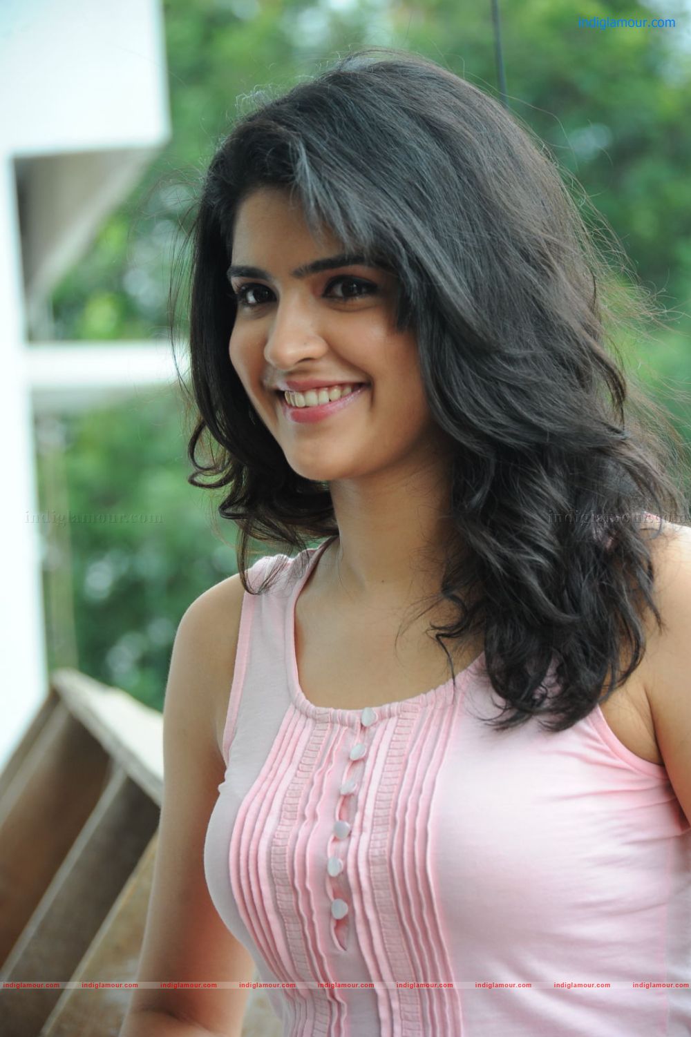 Deeksha Seth Actress hd photo