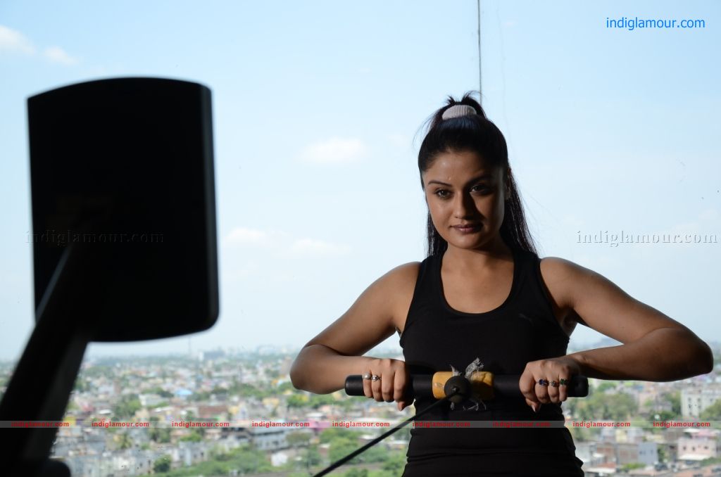 Sonia Agarwal Actress hd photo