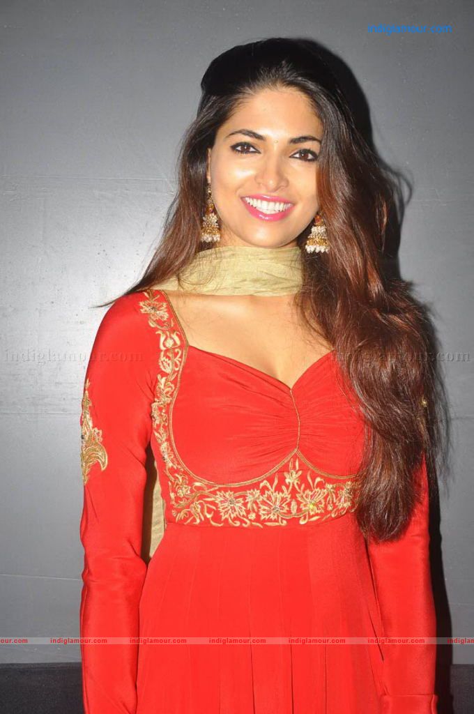 Parvathy Omanakuttan Actress hd photo