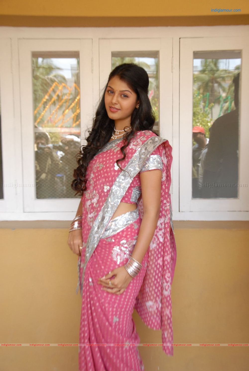 Monal Gajjar Actress hd photo