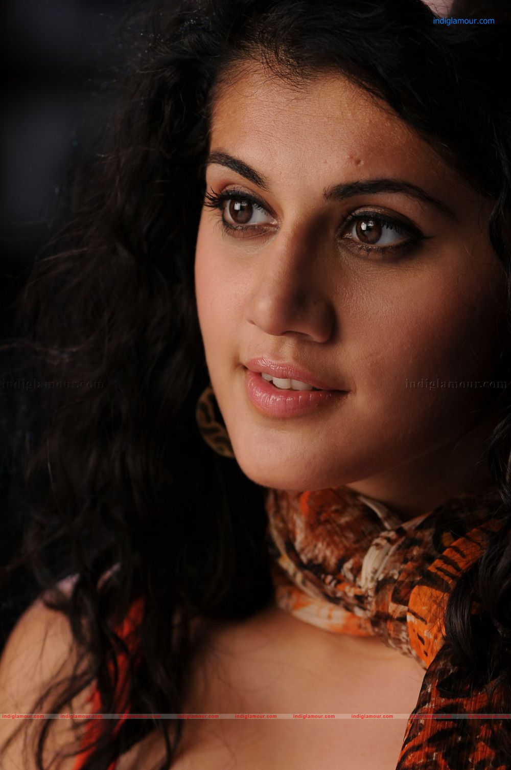 Tapsee Actress hd photo