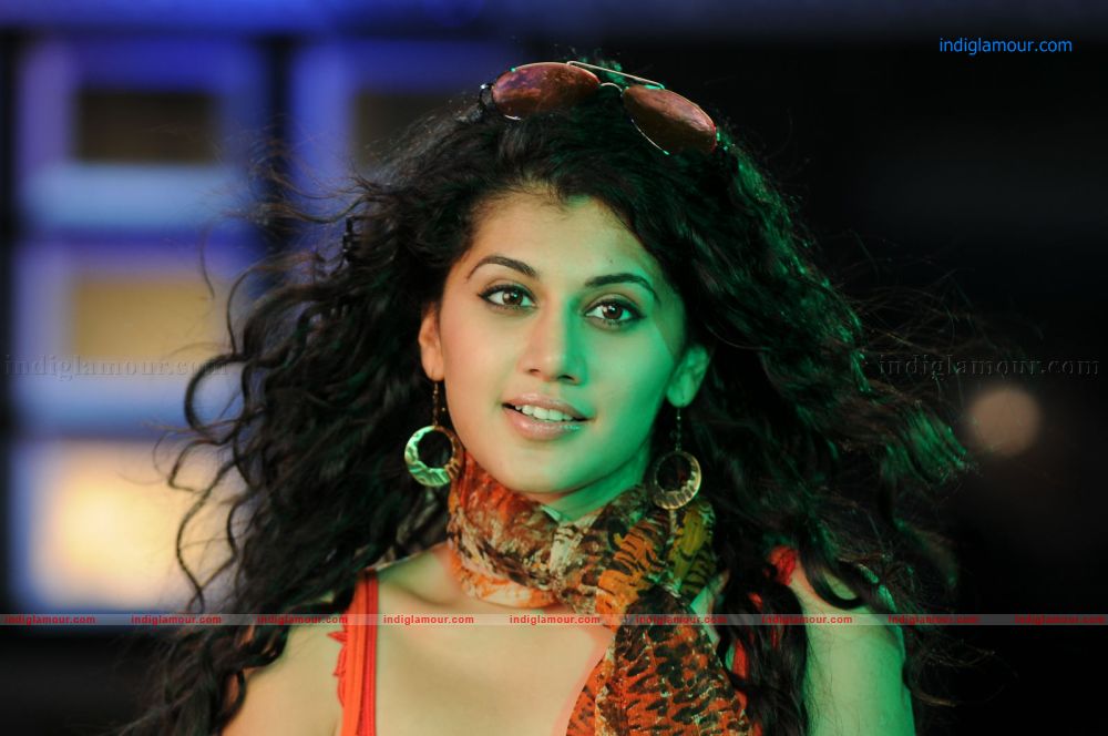 Tapsee Actress hd photo