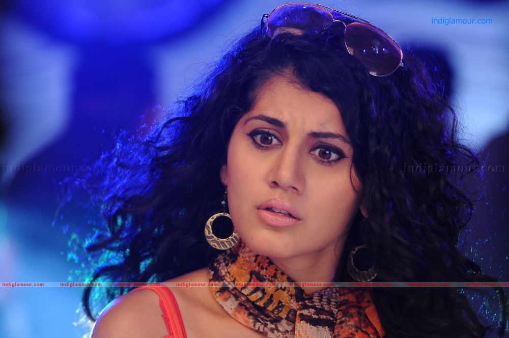 Tapsee Actress hd photo