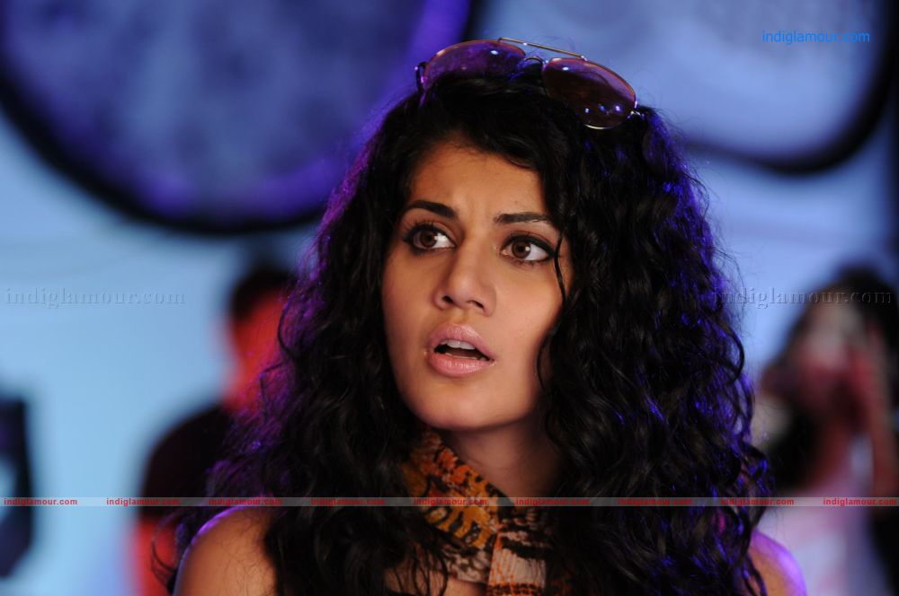 Tapsee Actress hd photo