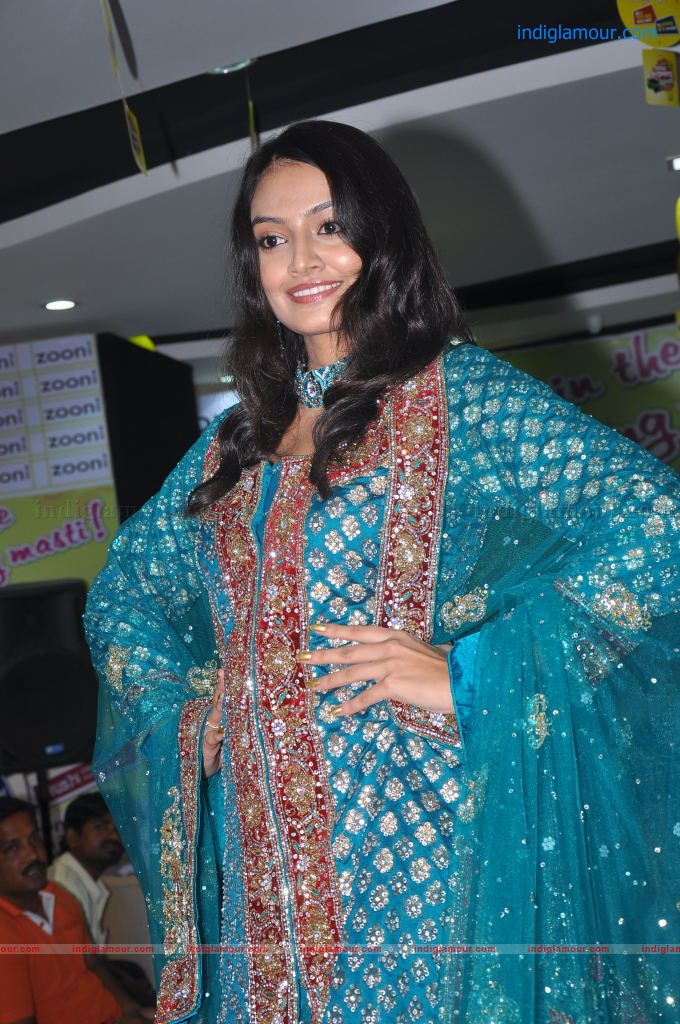 Nikitha Narayana Actress hd photo