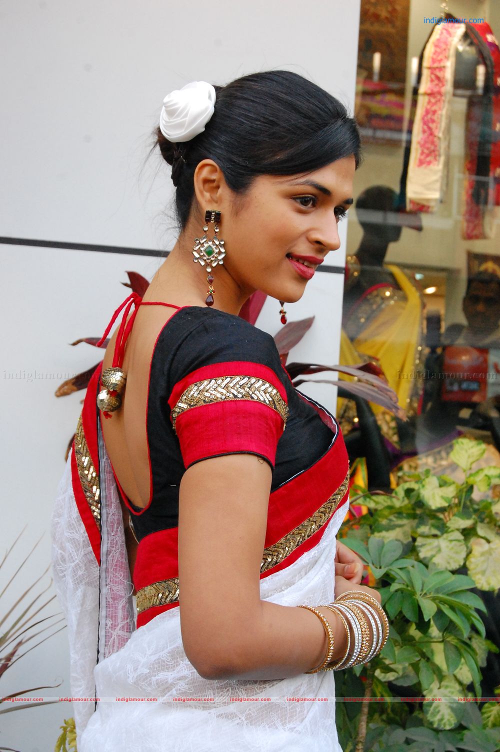 Shraddha Das Actress hd photo