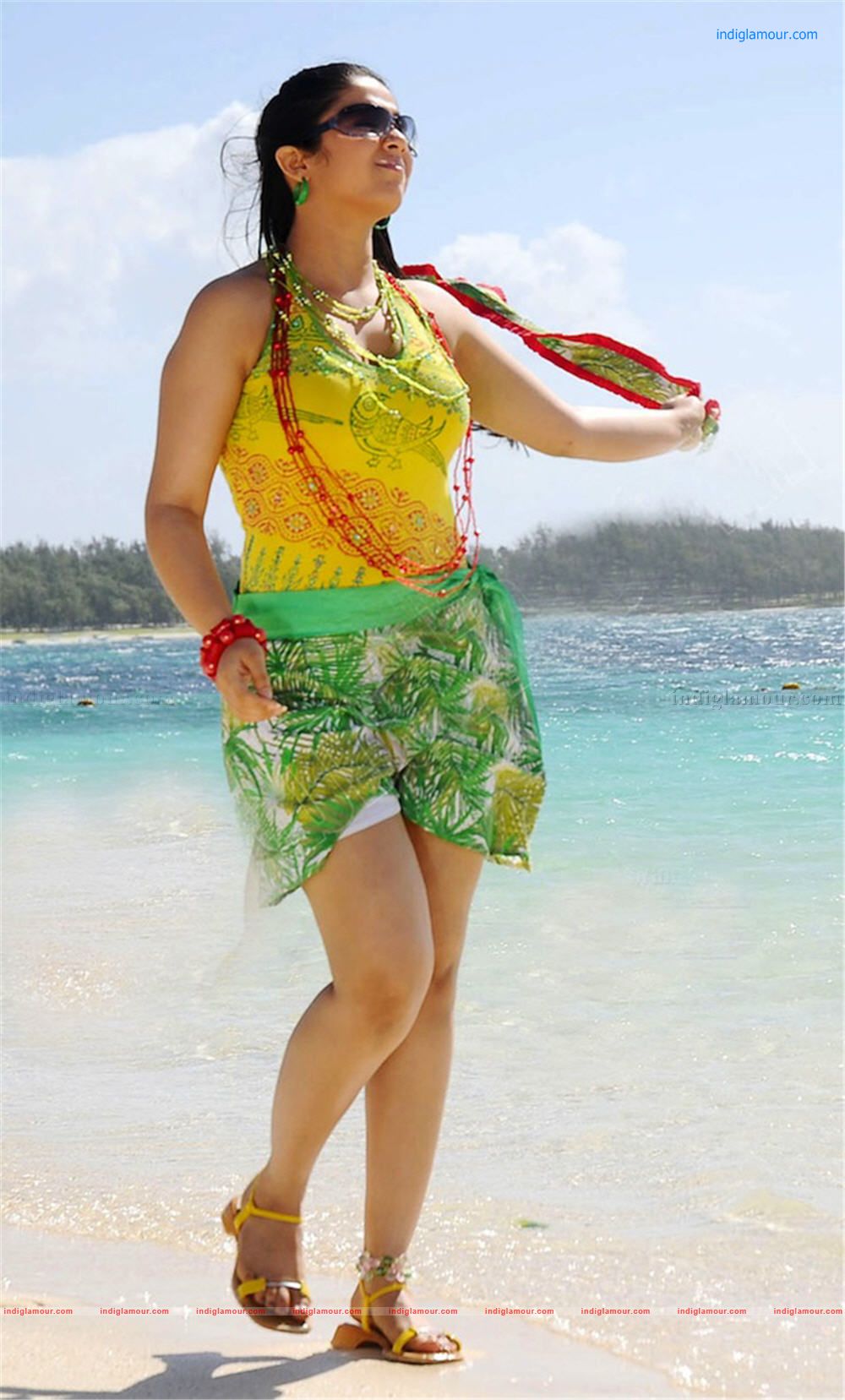 Charmi Actress hd photo