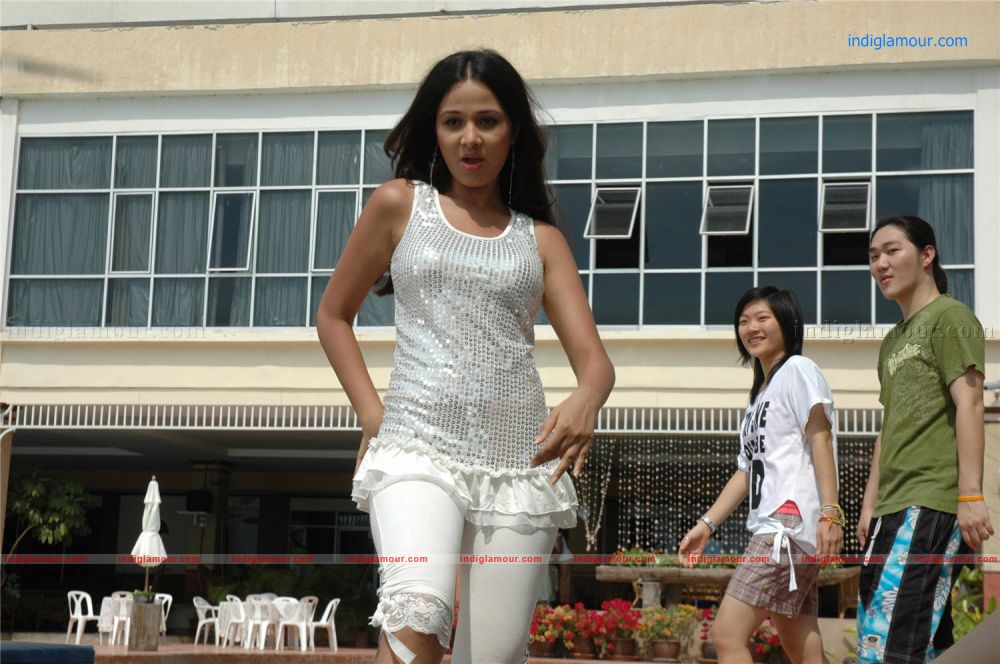 Nisha Kothari Actress hd photo
