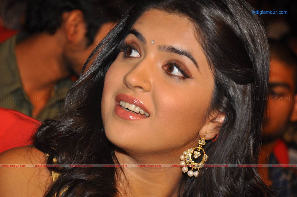 Deeksha Seth Actress hd photo