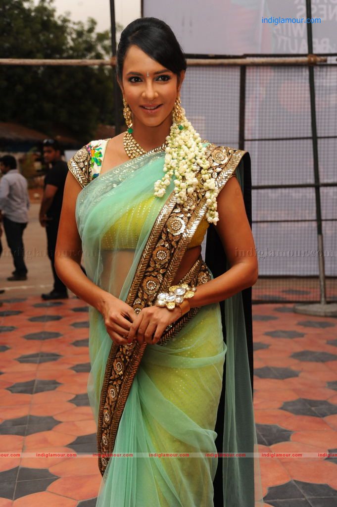 Lakshmi Manchu Actress hd photo