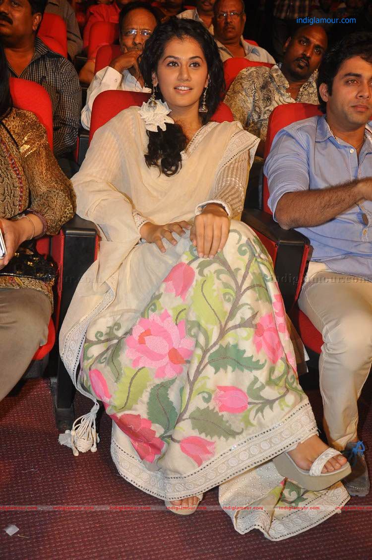 Tapsee Actress hd photo