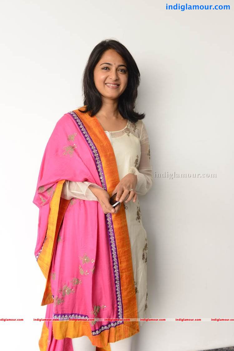 Anushka Actress hd photo
