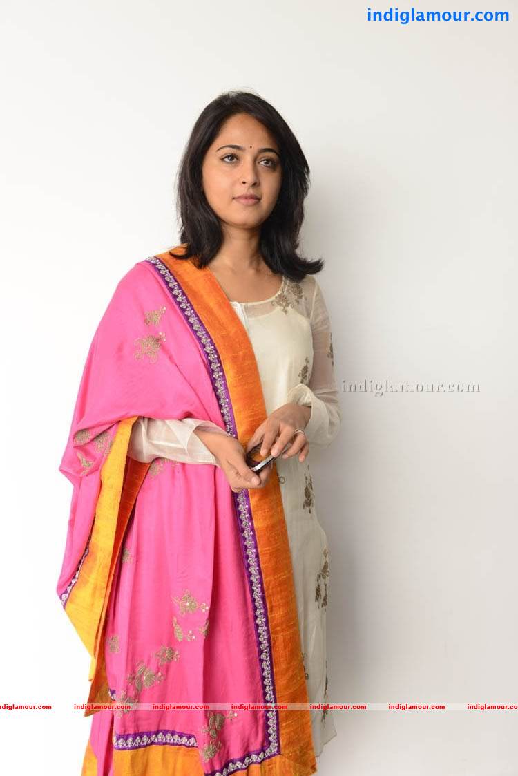 Anushka Actress hd photo