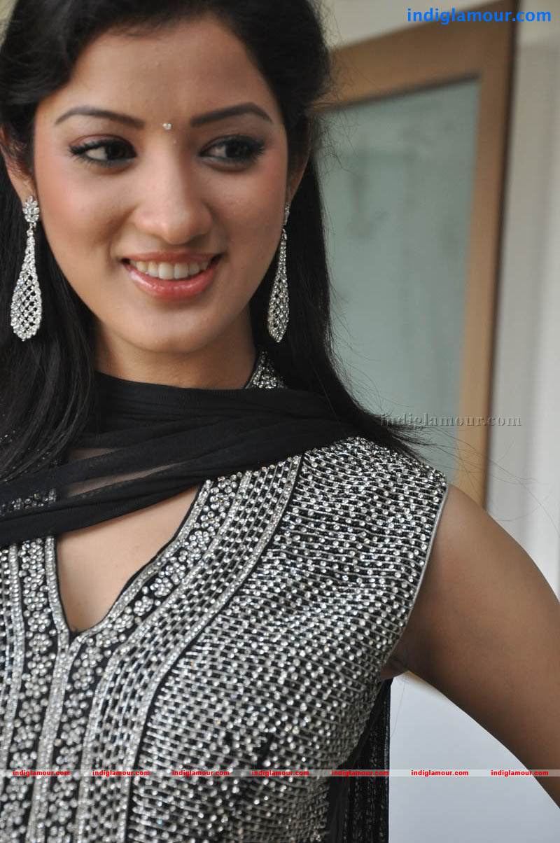 Richa Panai Actress hd photo