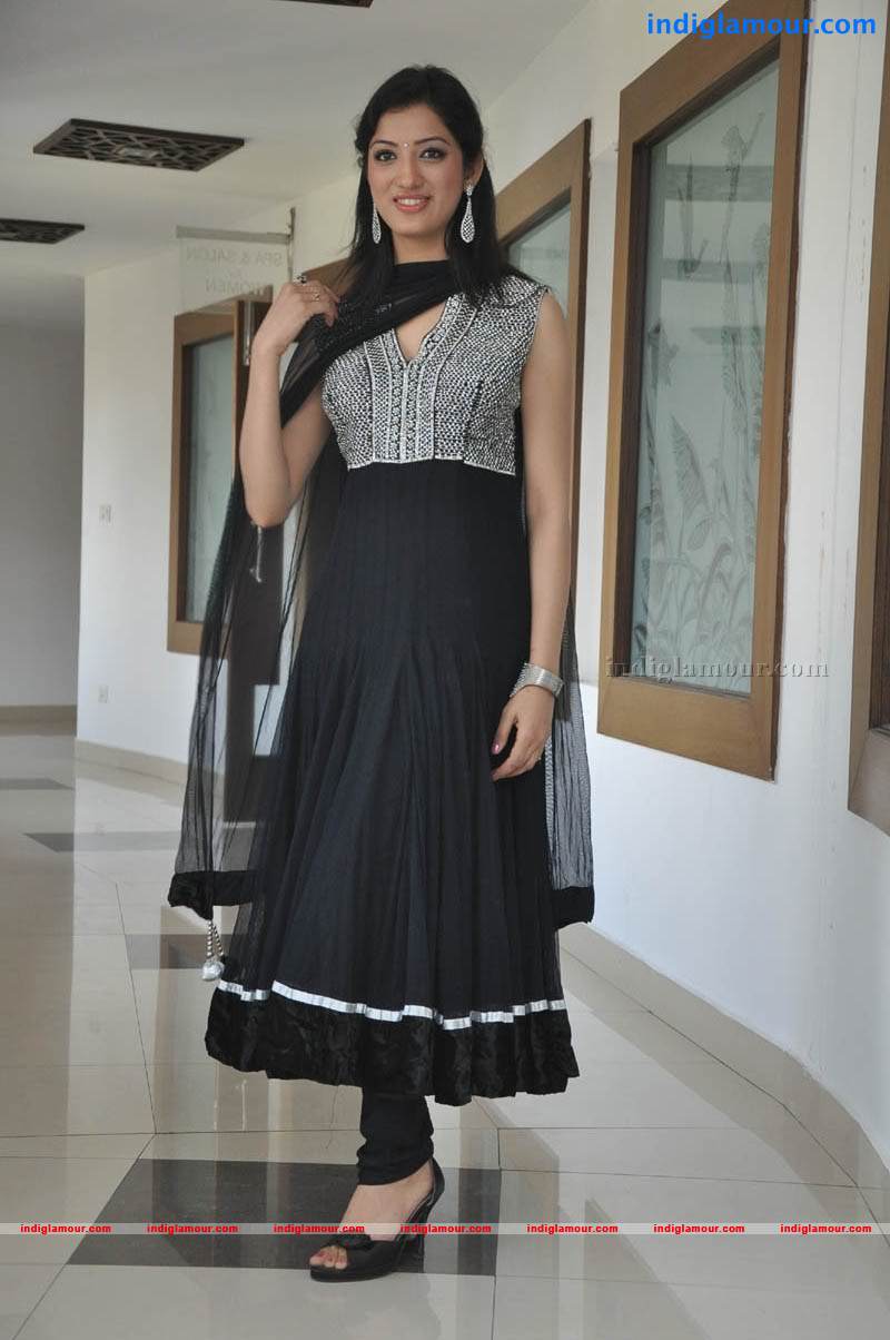Richa Panai Actress hd photo