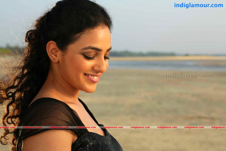 Nithya Menon Actress hd photo
