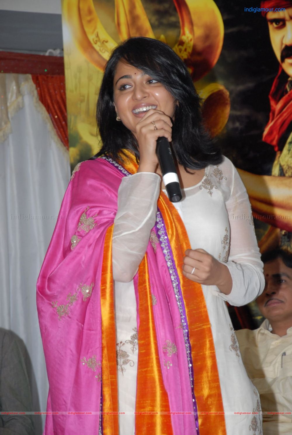 Anushka Actress hd photo