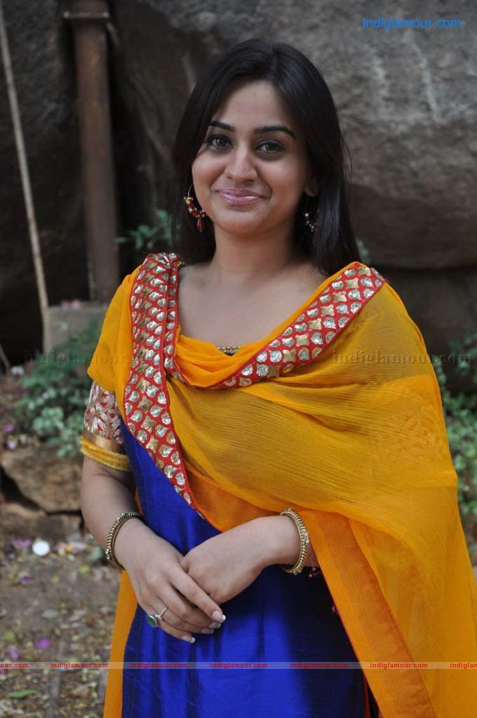Aksha Actress hd photo