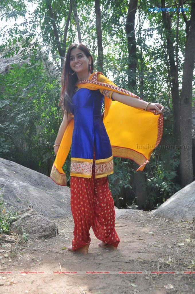Aksha Actress hd photo