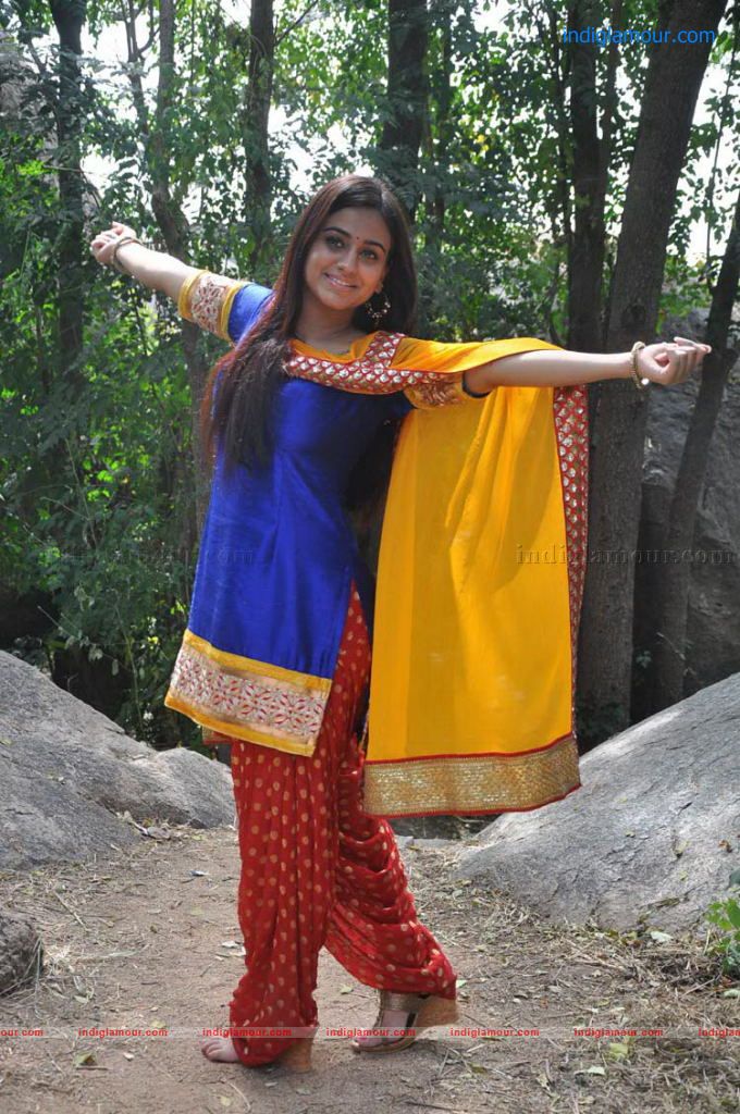 Aksha Actress hd photo